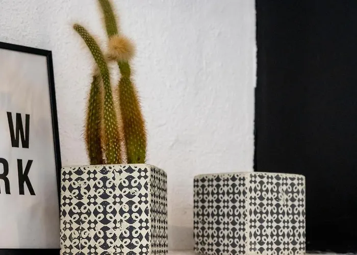 Apartment Superbe Avec Patio Nimes